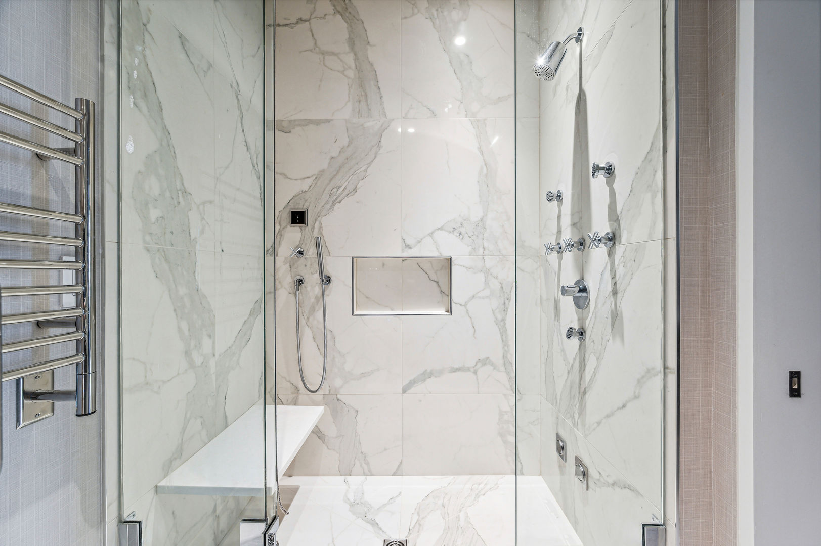 118 E ERIE Street Unit: 24C