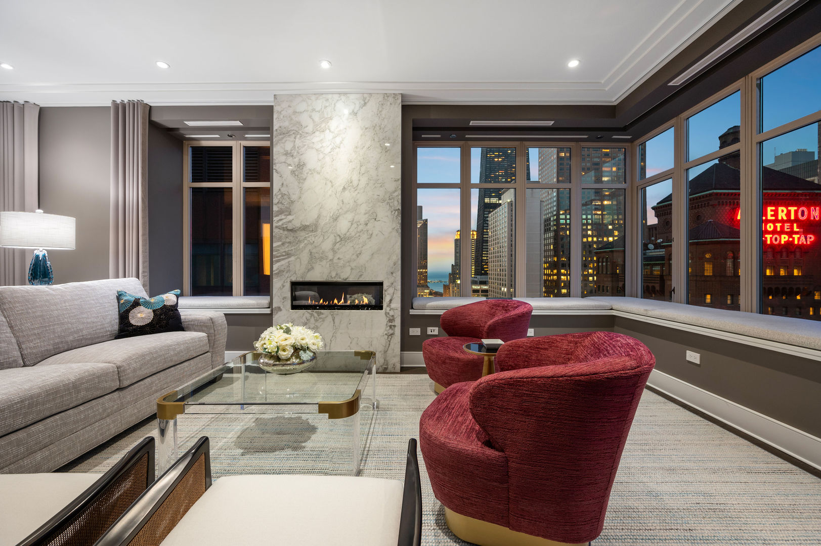 118 E ERIE Street Unit: 24C