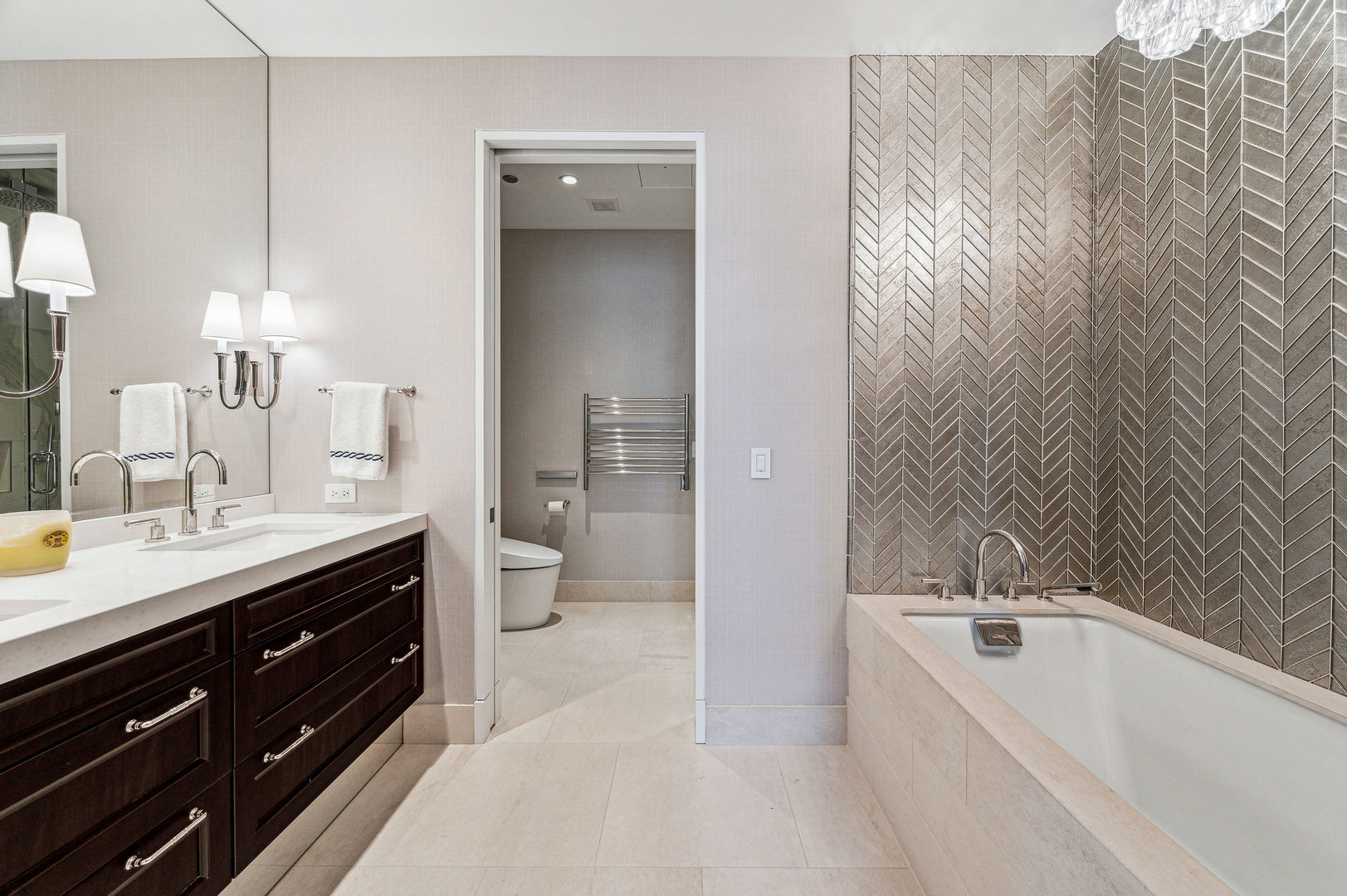 118 E ERIE Street Unit: 24C