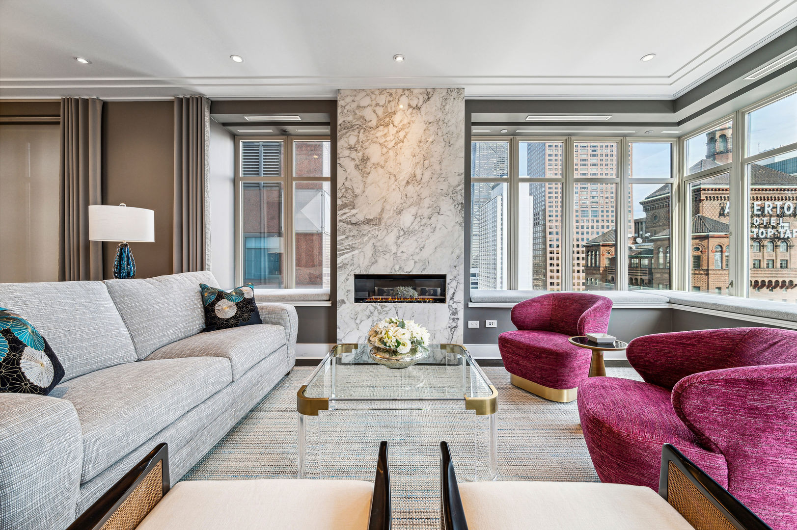 118 E ERIE Street Unit: 24C