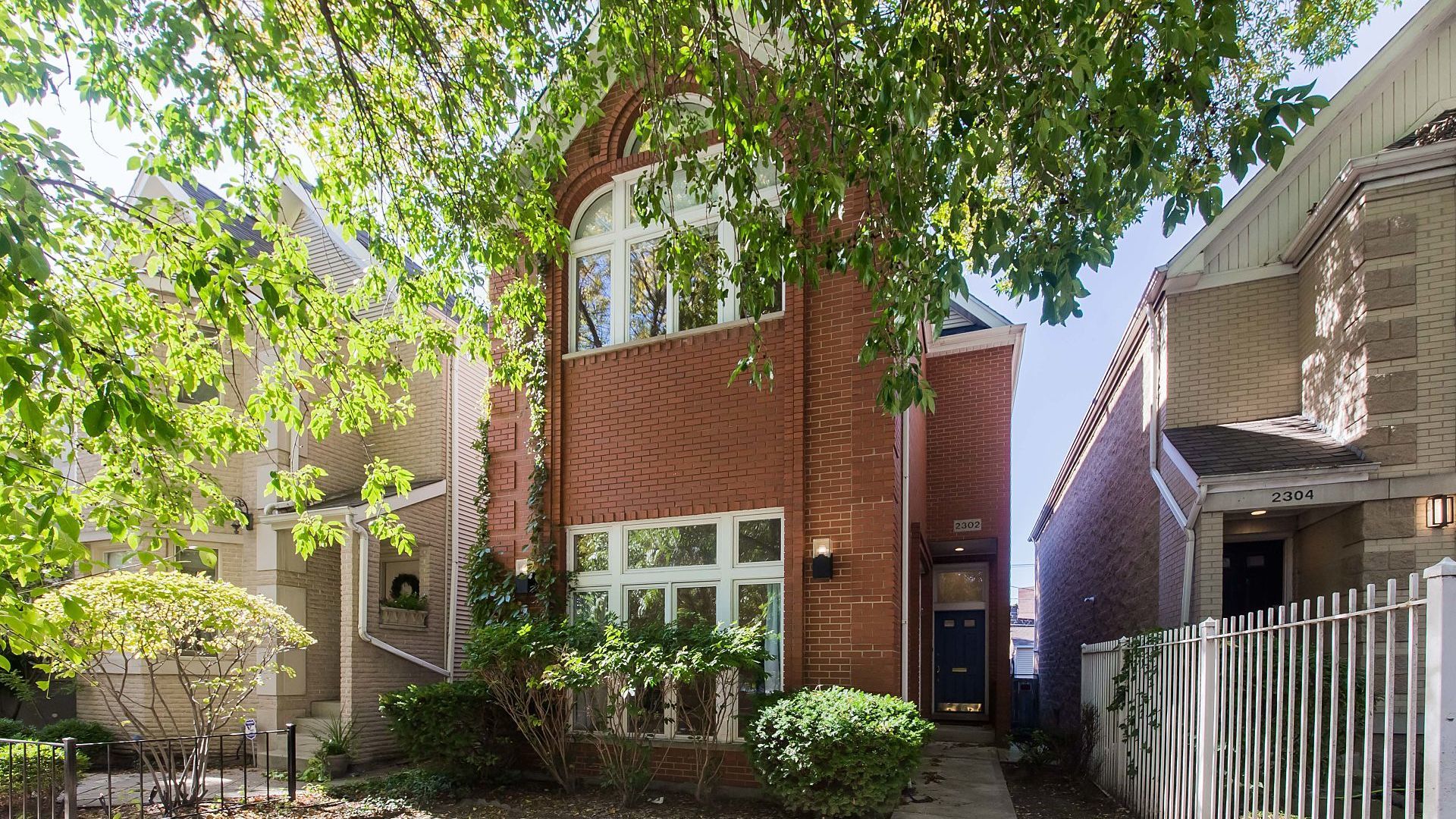 2302 N Greenview Avenue