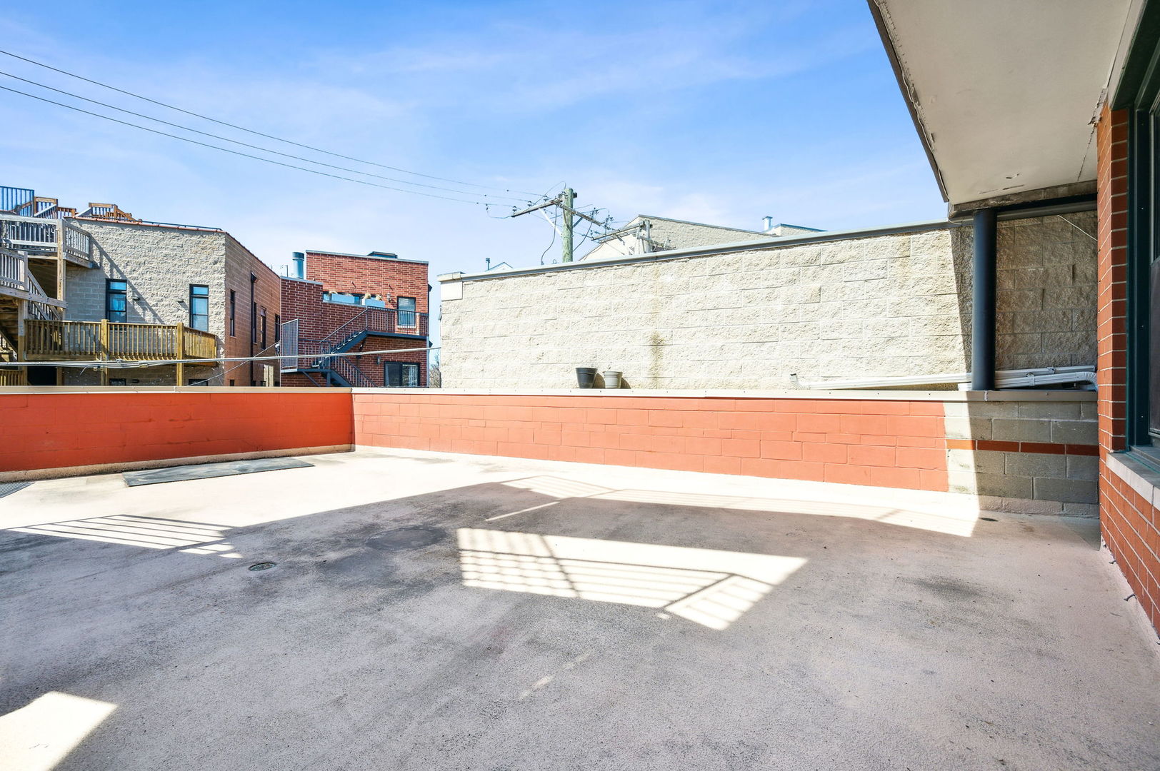 2840 N Lincoln Avenue Unit: F