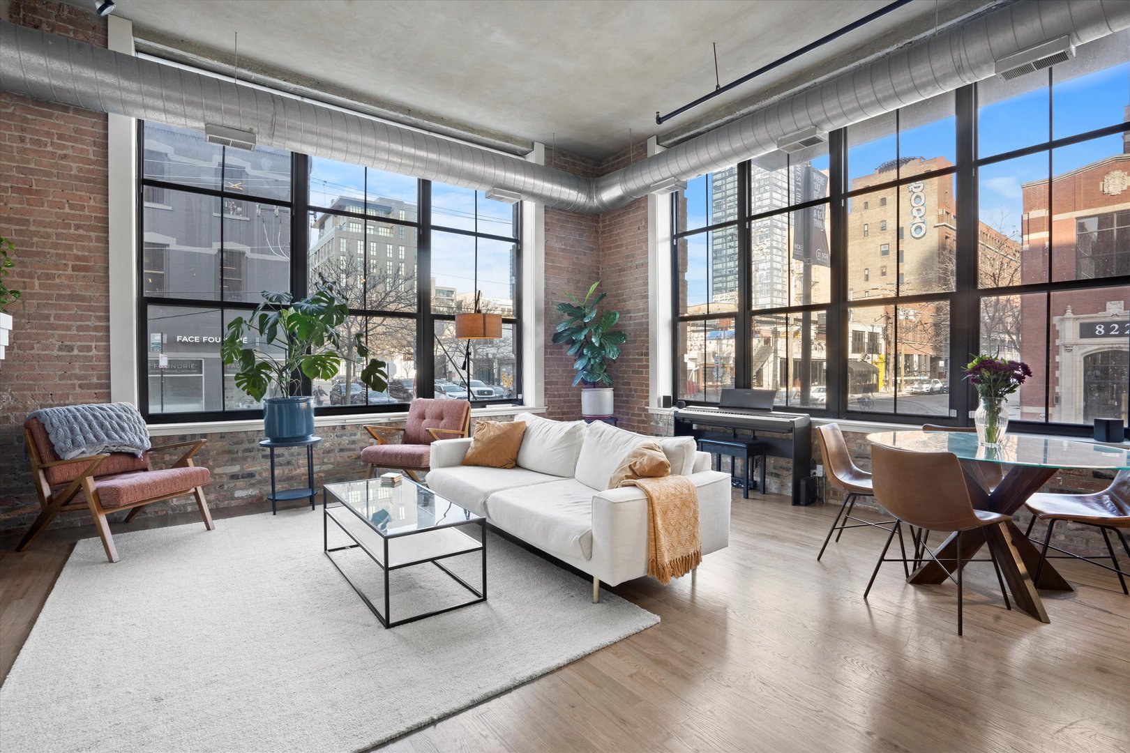 817 W Washington Boulevard Unit: 104