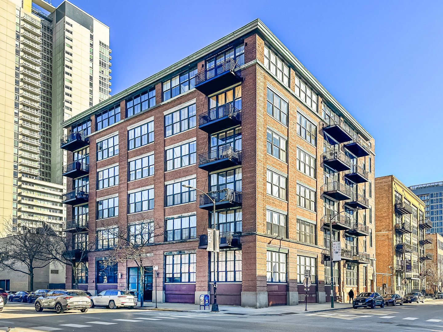817 W Washington Boulevard Unit: 104
