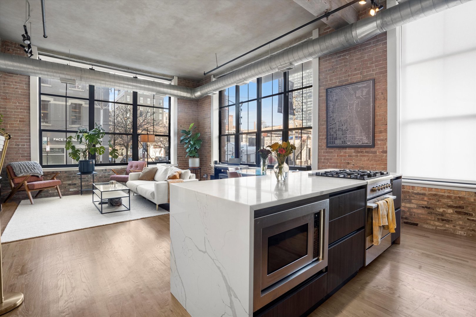 817 W Washington Boulevard Unit: 104