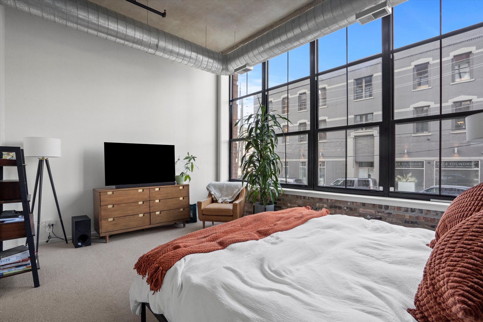 817 W Washington Boulevard Unit: 104