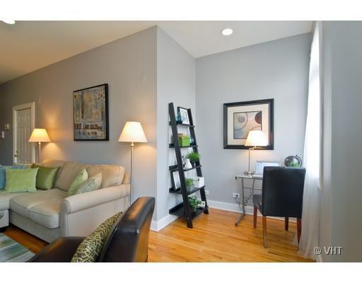 1021 N WINCHESTER Avenue Unit: 2