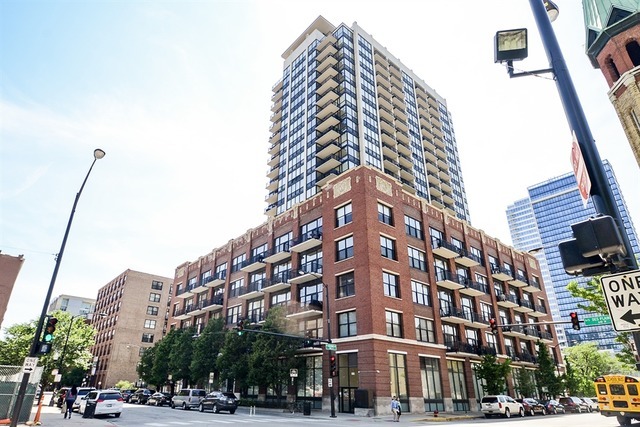 210 S Desplaines Street Unit: 2010