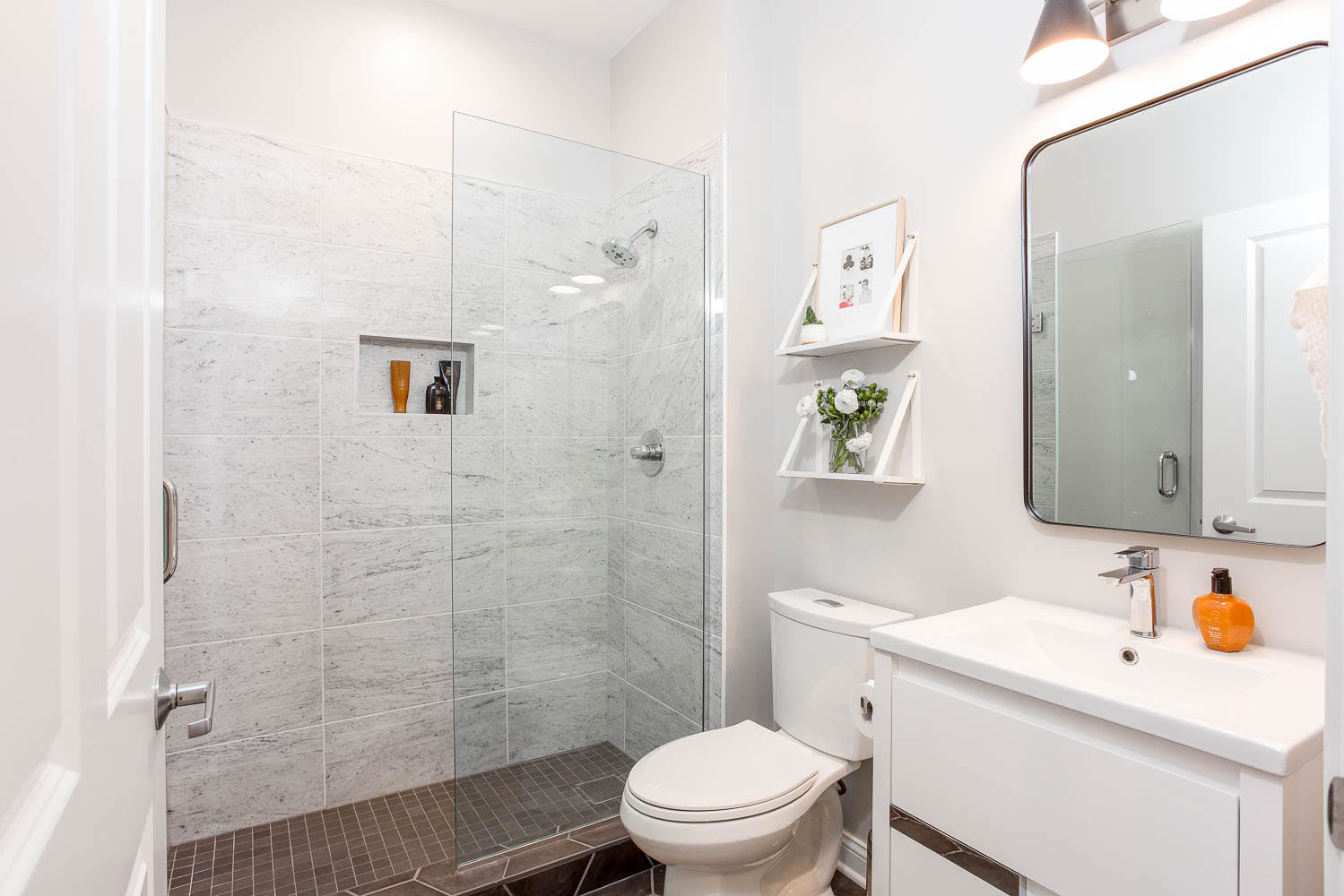 1355 W Washington Boulevard Unit: 4C