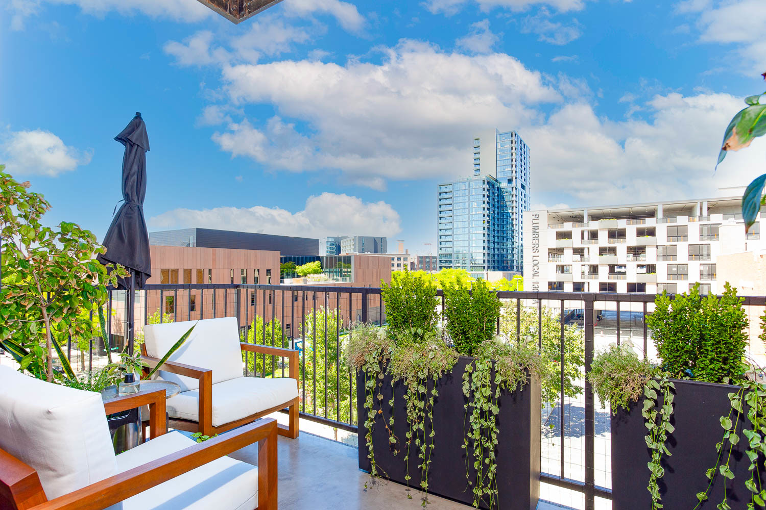 1355 W Washington Boulevard Unit: 4C