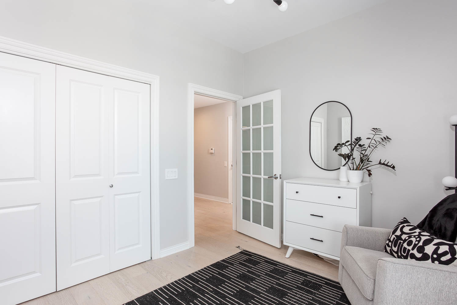 1355 W Washington Boulevard Unit: 4C