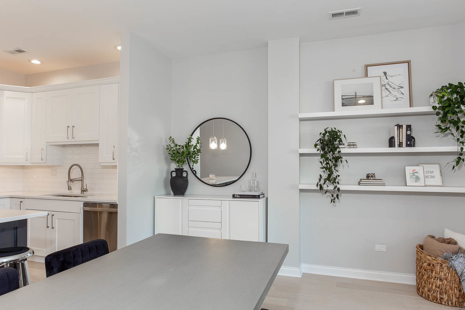 1355 W Washington Boulevard Unit: 4C