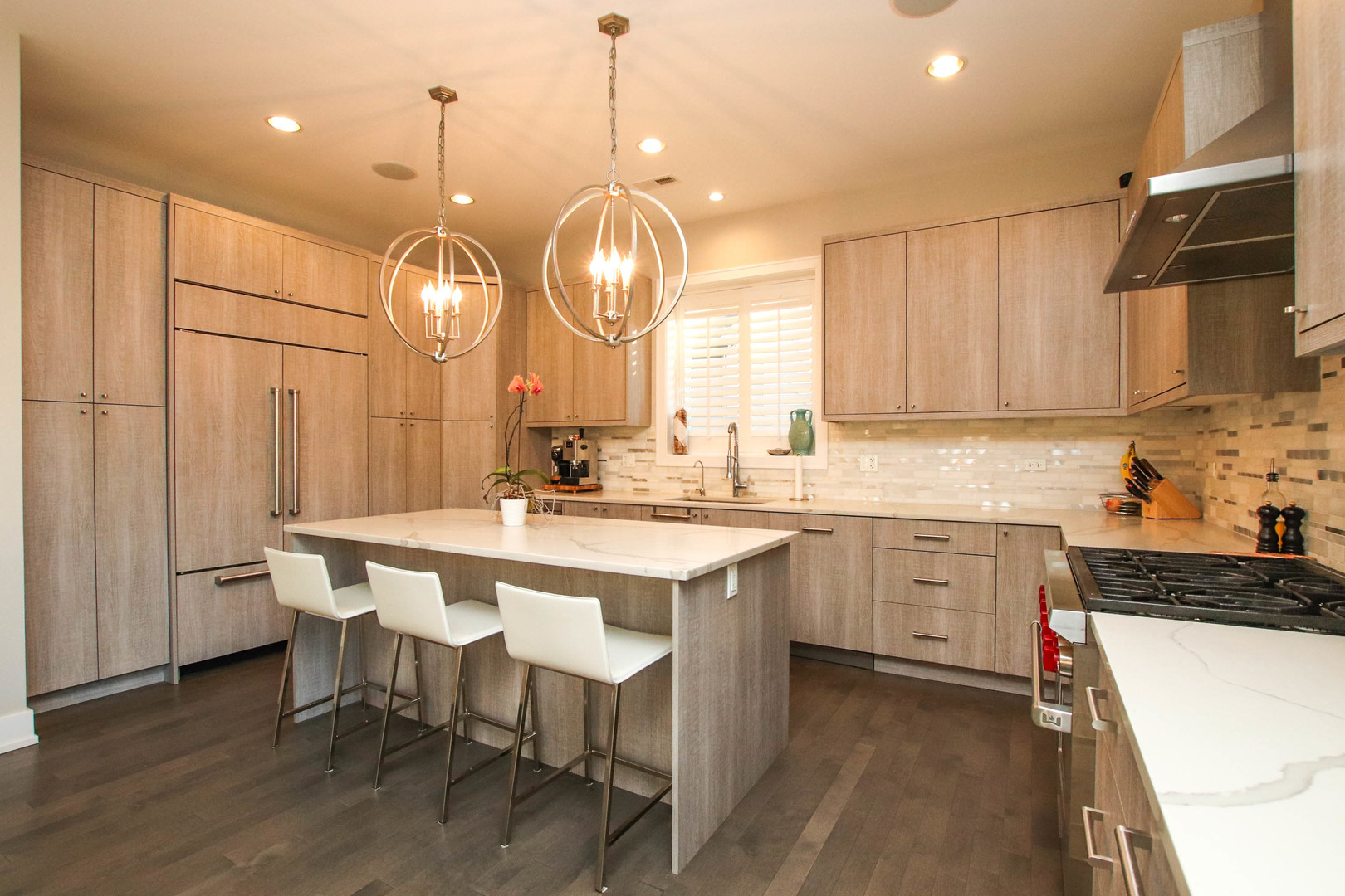 1108 N ASHLAND Avenue Unit: 3