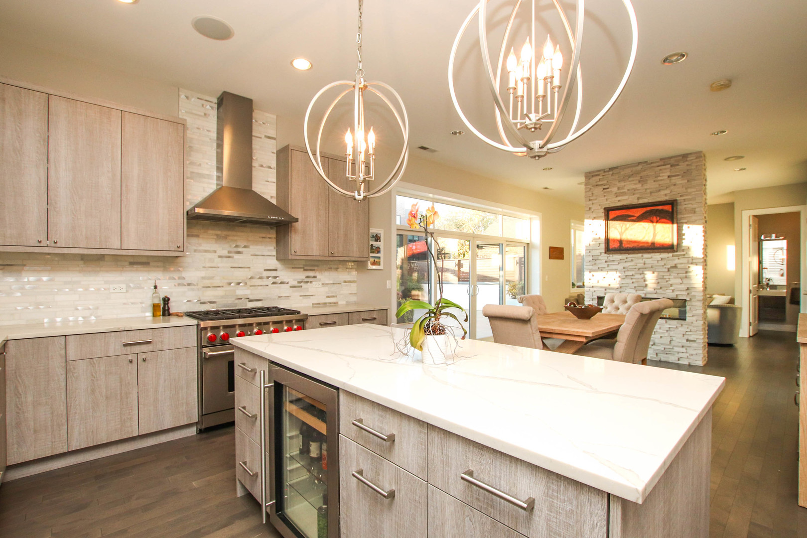 1108 N ASHLAND Avenue Unit: 3