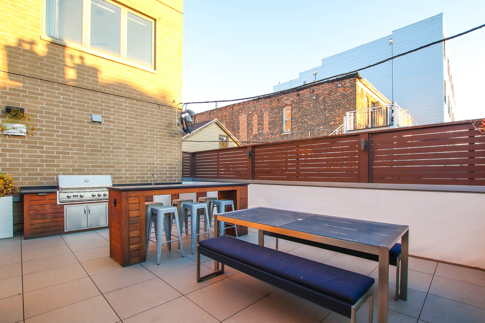 1108 N ASHLAND Avenue Unit: 3