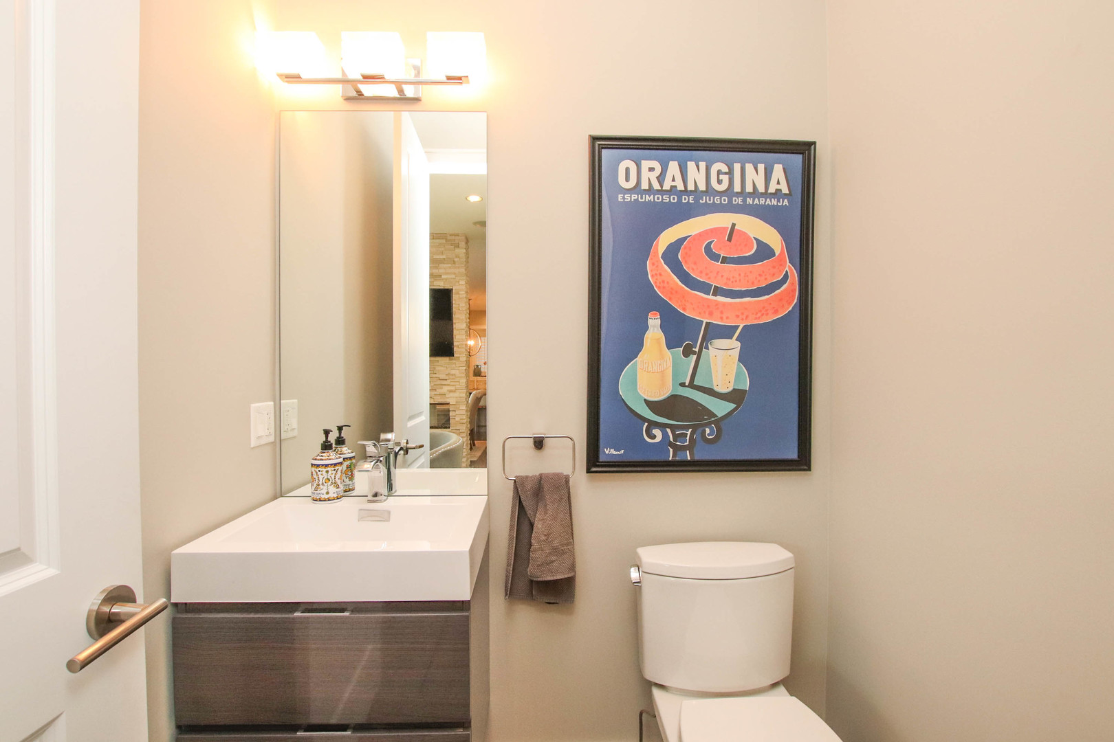 1108 N ASHLAND Avenue Unit: 3