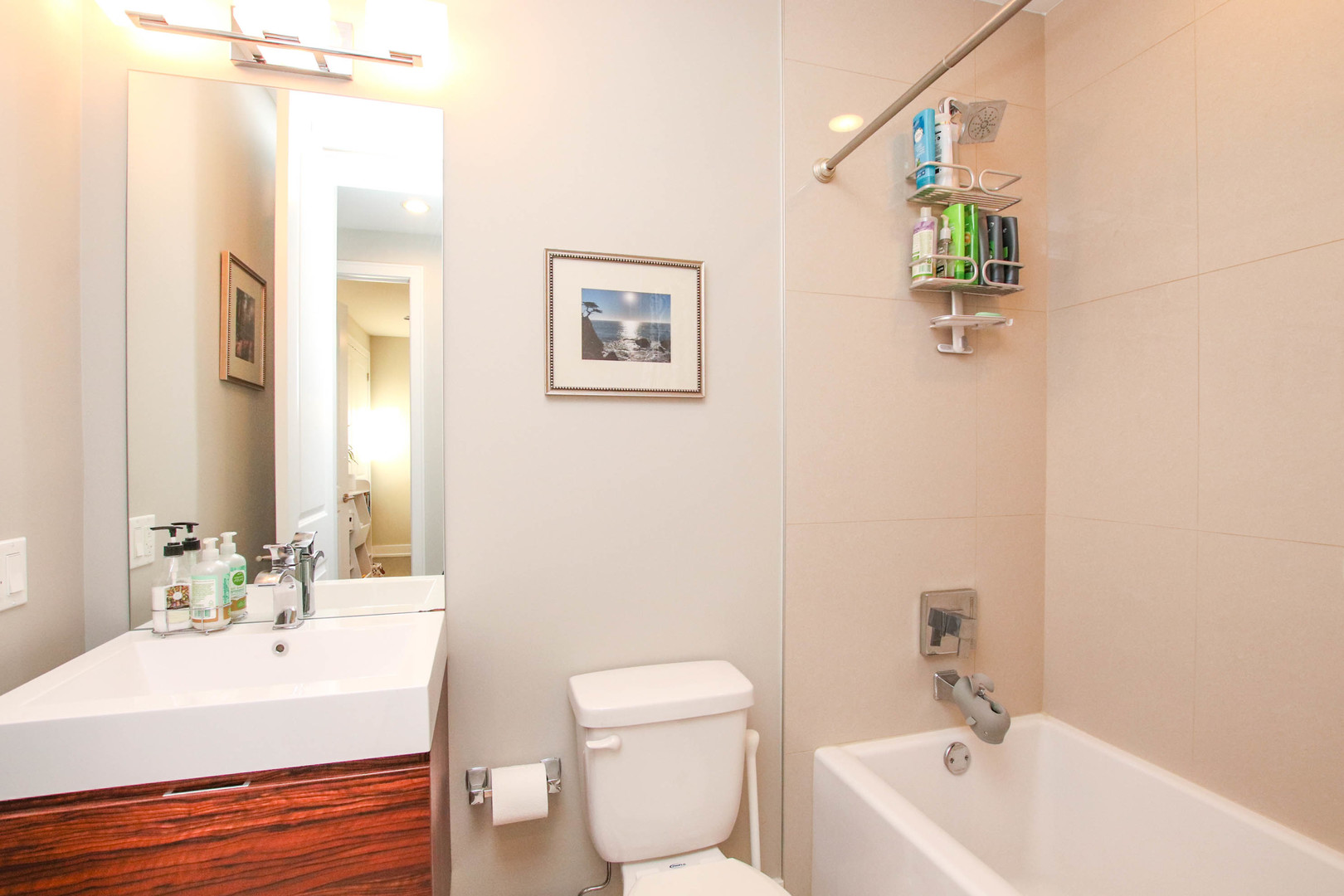 1108 N ASHLAND Avenue Unit: 3