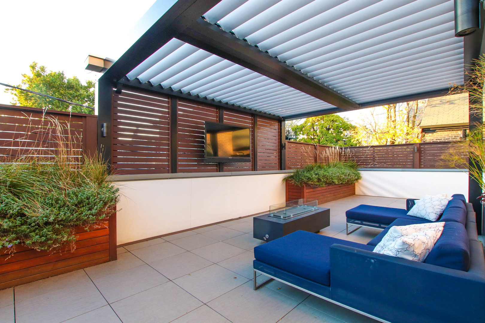 1108 N ASHLAND Avenue Unit: 3