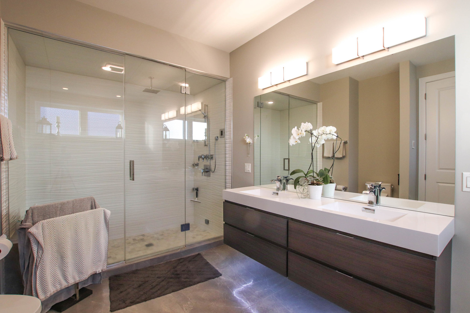 1108 N ASHLAND Avenue Unit: 3