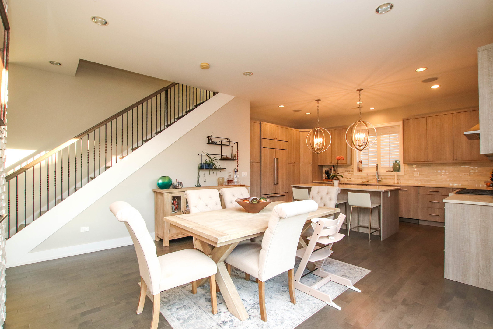 1108 N ASHLAND Avenue Unit: 3