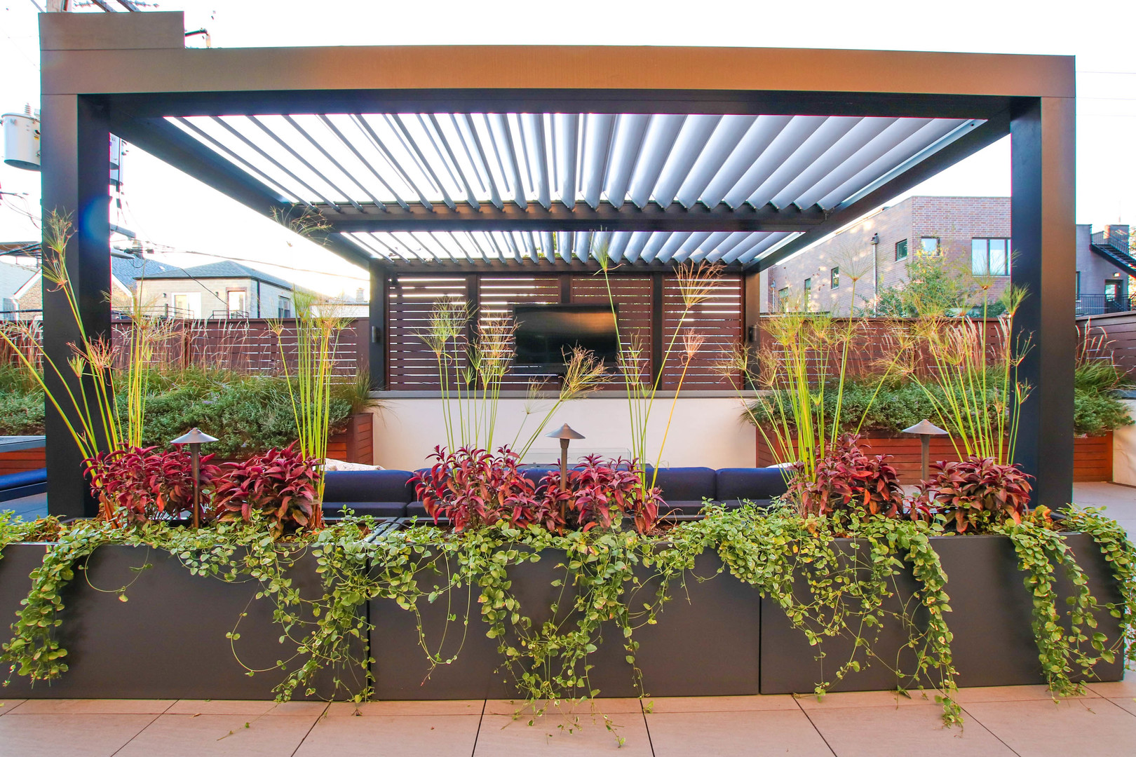 1108 N ASHLAND Avenue Unit: 3