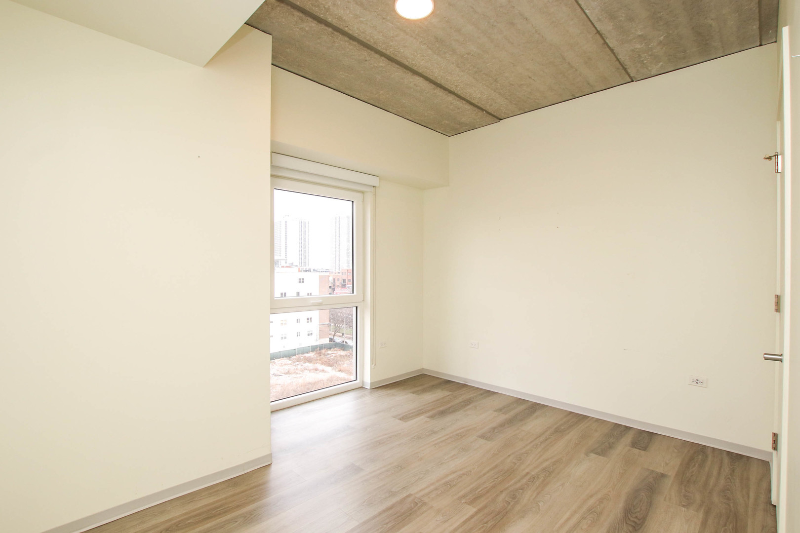 343 W Schiller Street Unit: 701