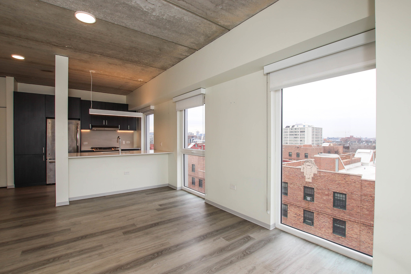 343 W Schiller Street Unit: 701