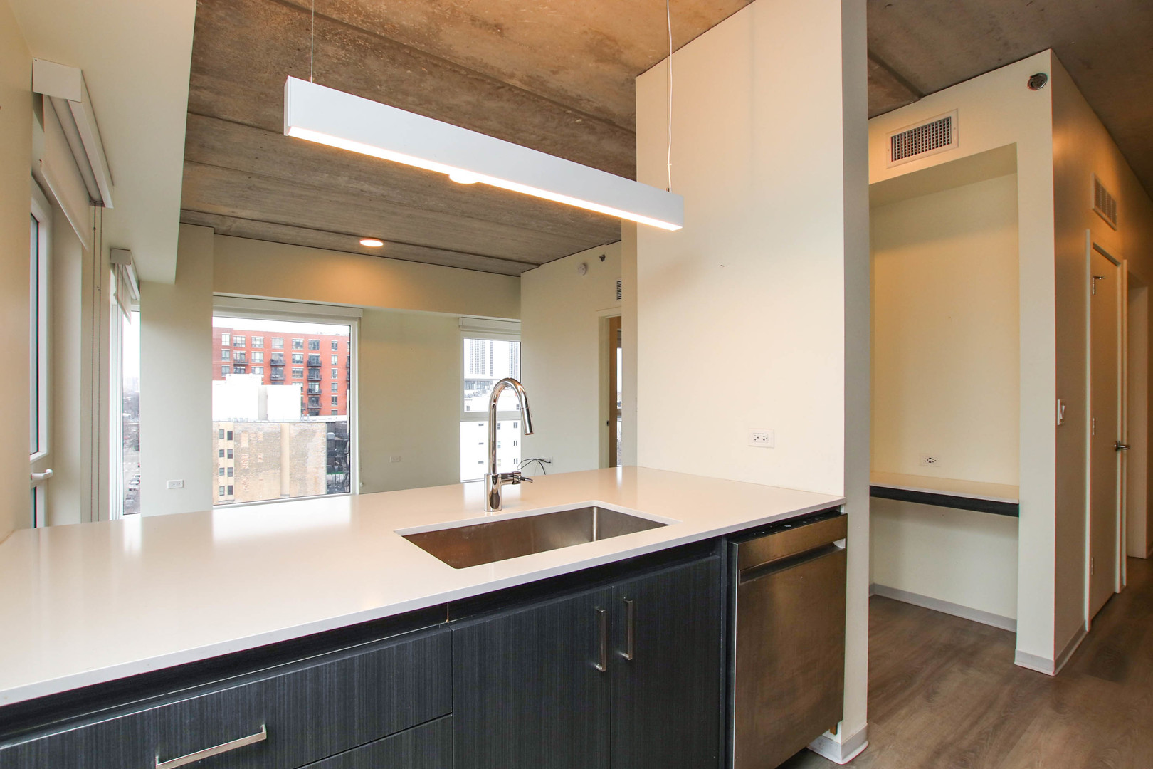 343 W Schiller Street Unit: 701