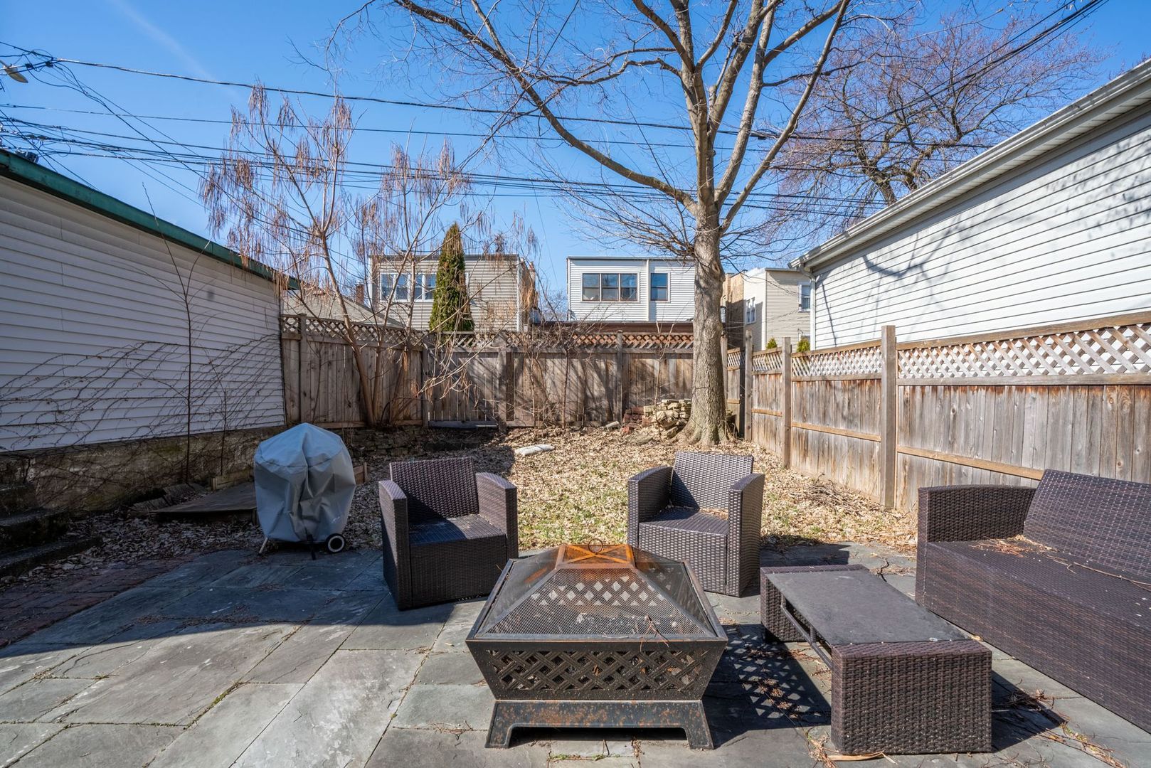 3738 N Monticello Avenue