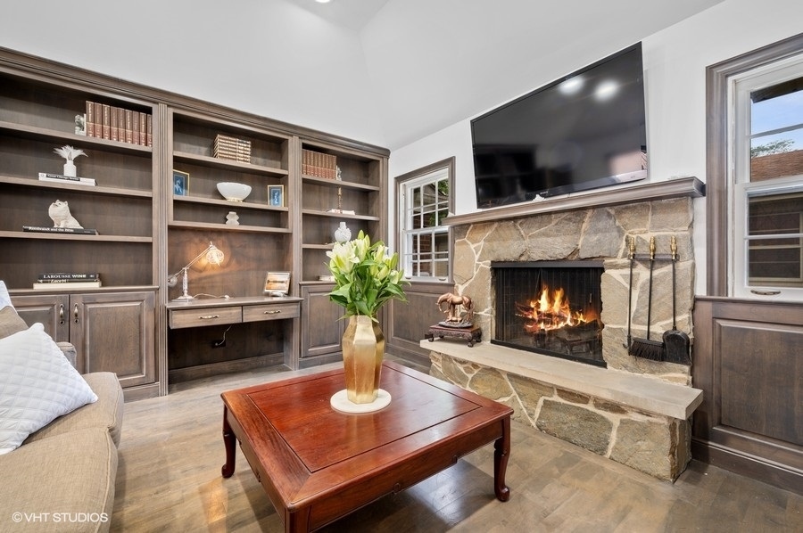 2602 Greenleaf Avenue