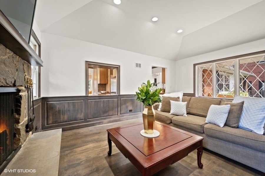 2602 Greenleaf Avenue