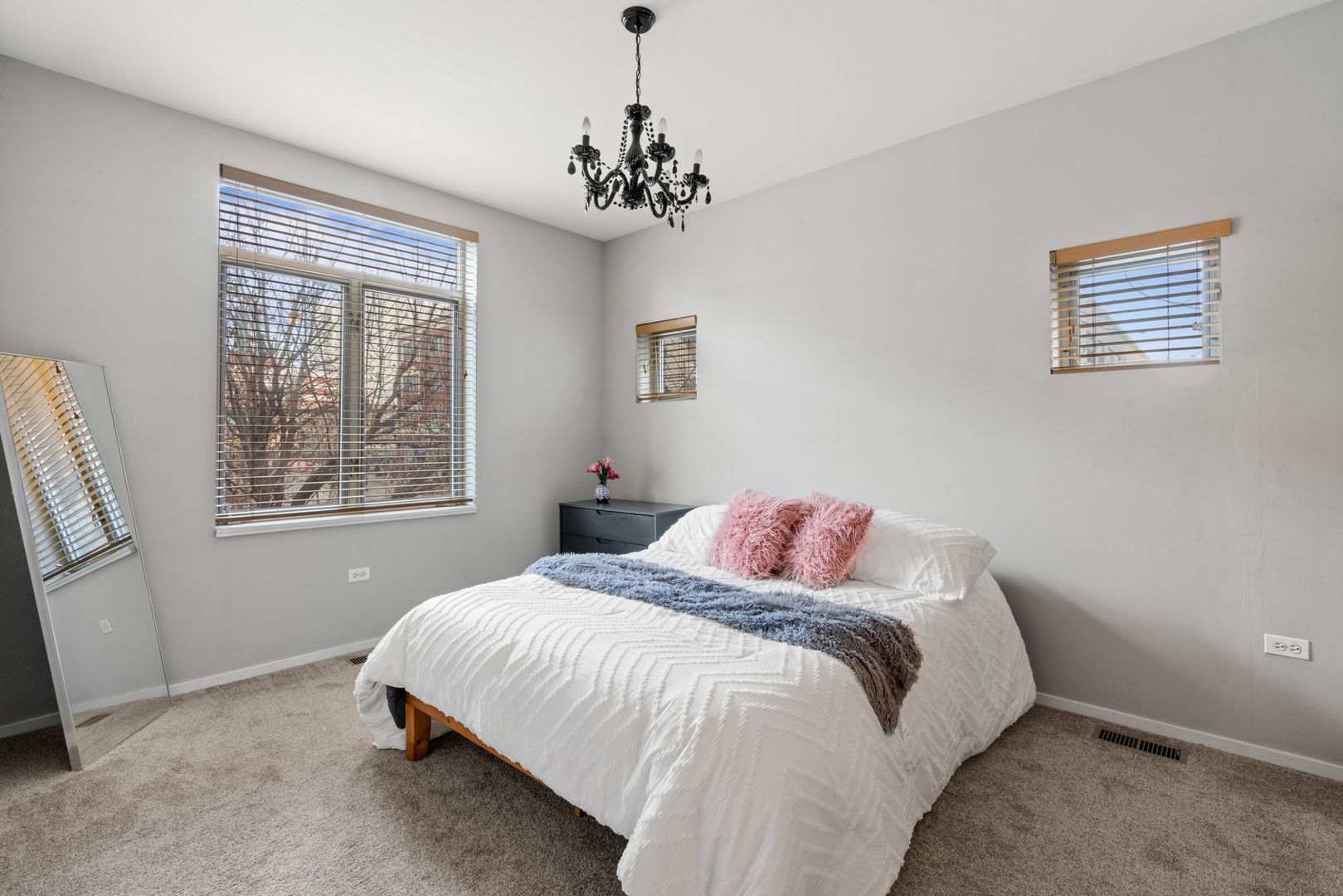 1808 S Michigan Avenue Unit: 34