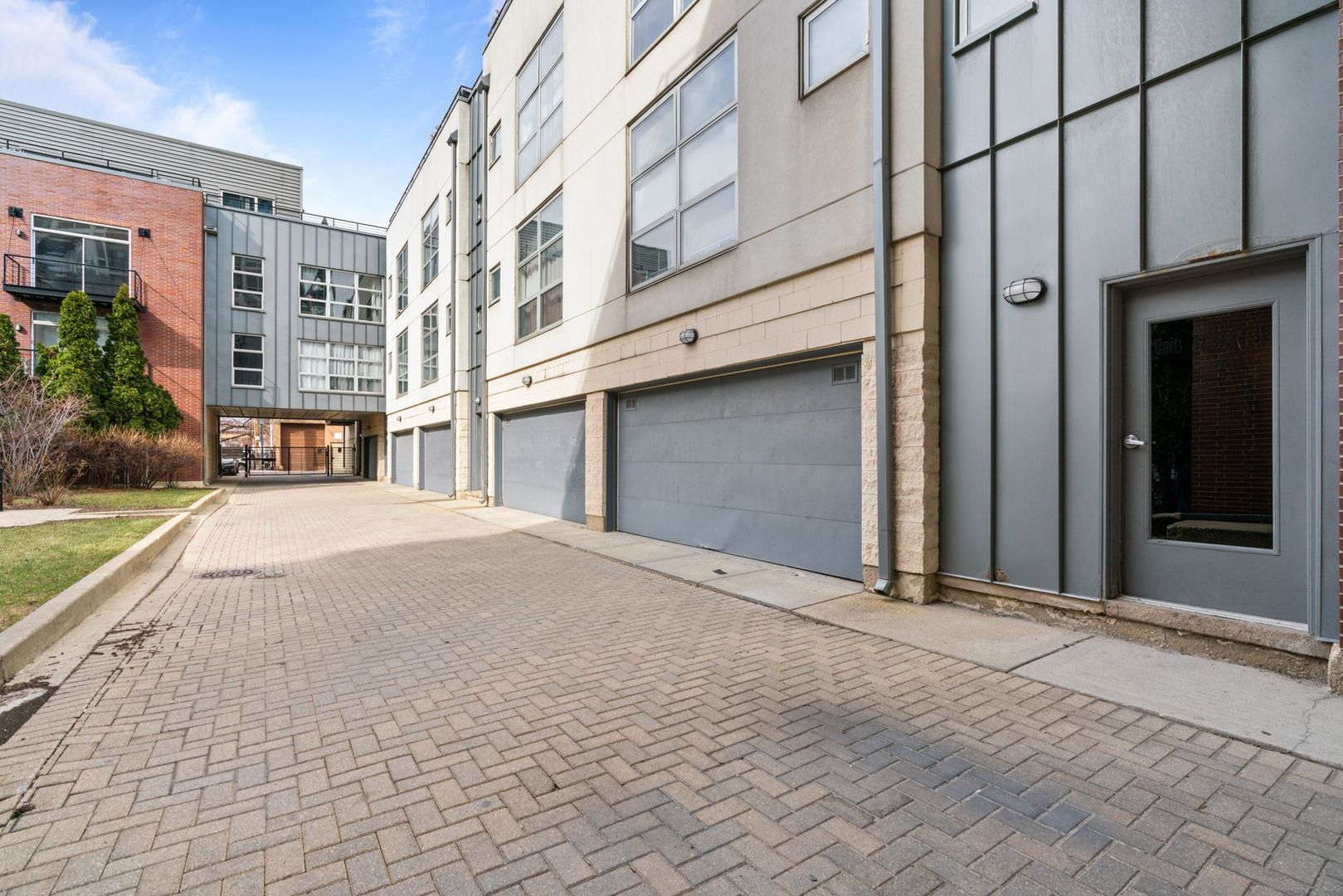 1808 S Michigan Avenue Unit: 34