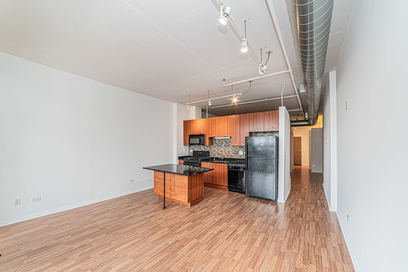 212 E CULLERTON Street Unit: 407