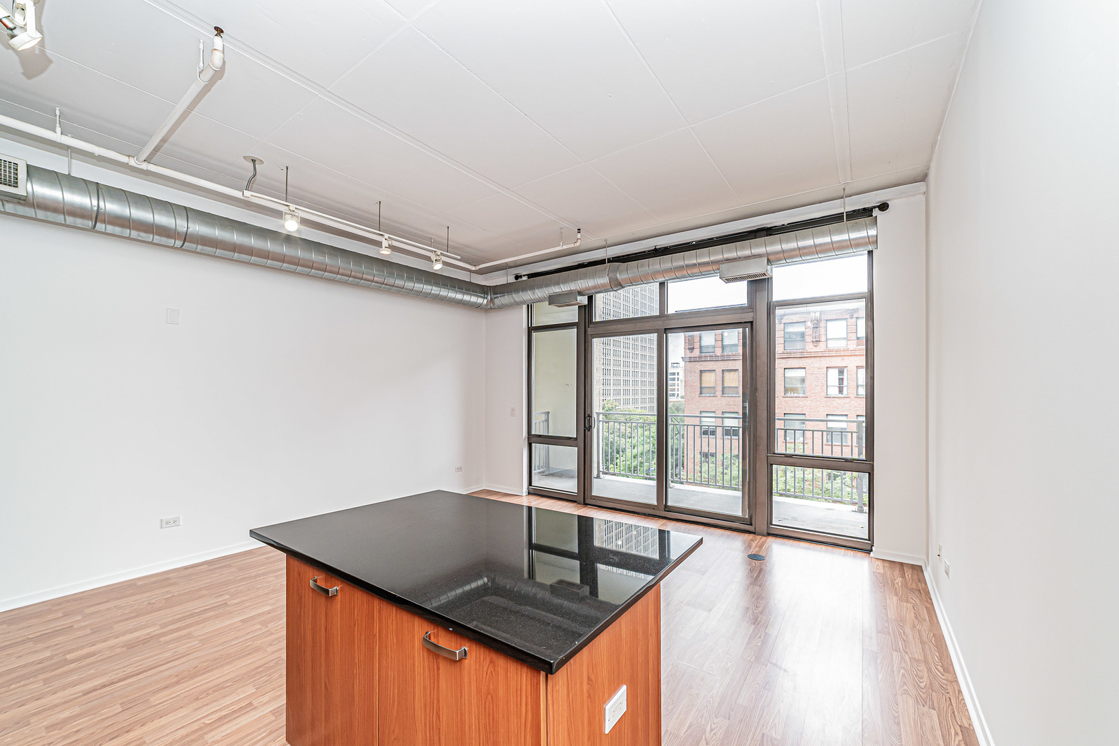 212 E CULLERTON Street Unit: 407