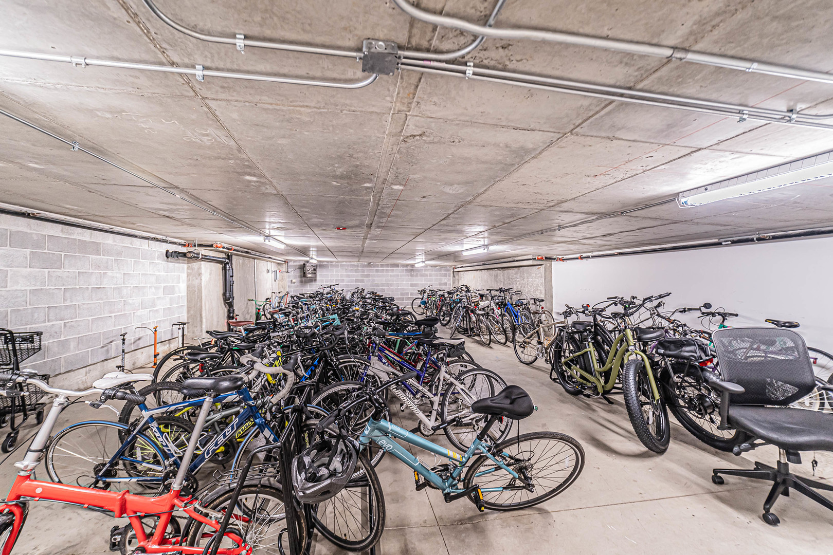 212 E CULLERTON Street Unit: 407