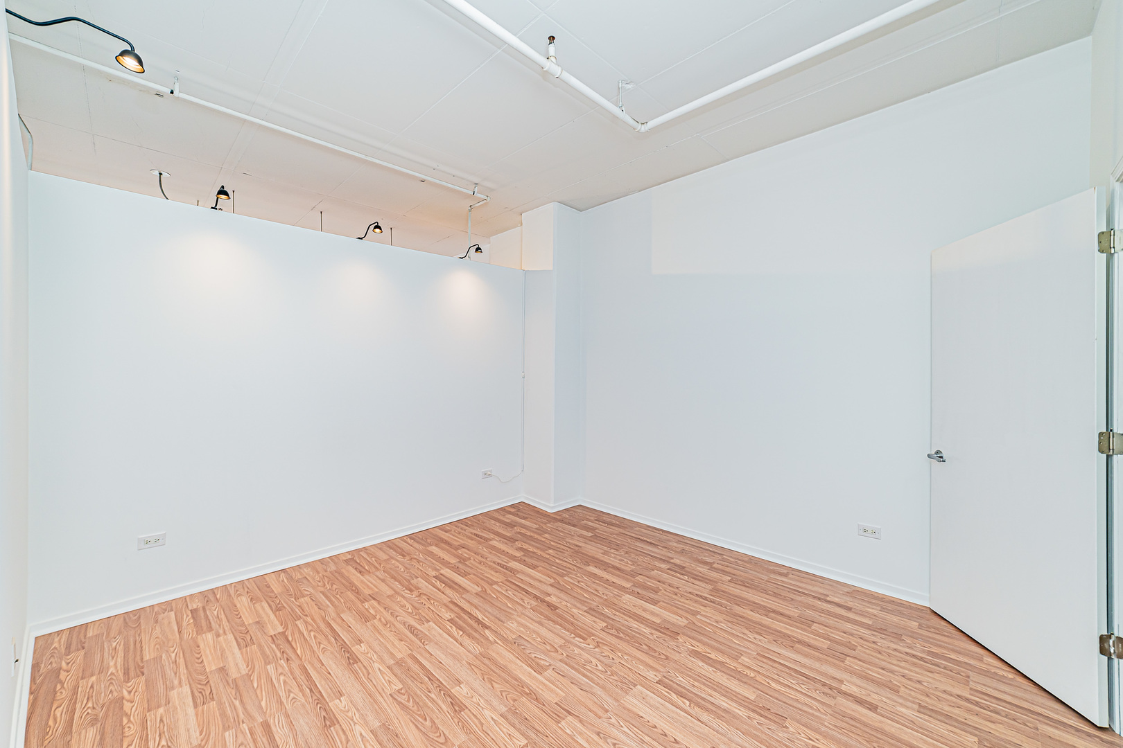 212 E CULLERTON Street Unit: 407