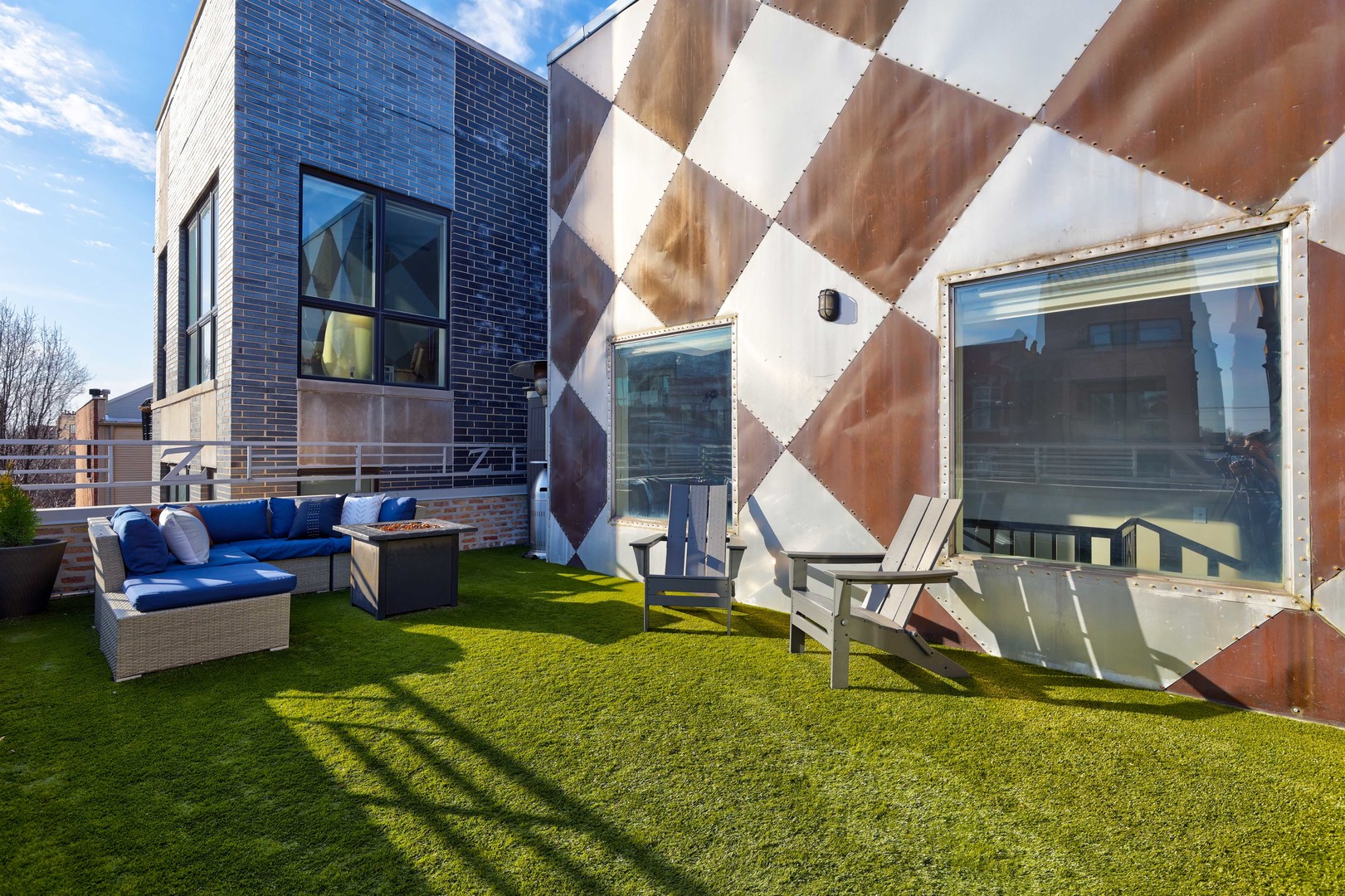 1424 W Grand Avenue Unit: 1