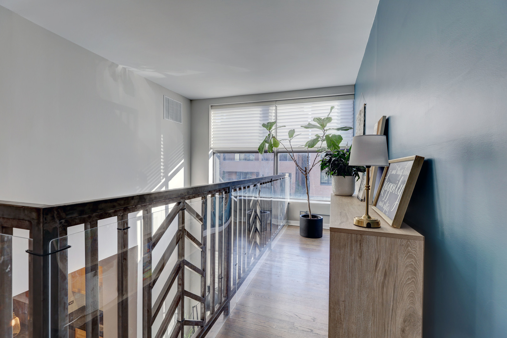 1424 W Grand Avenue Unit: 1