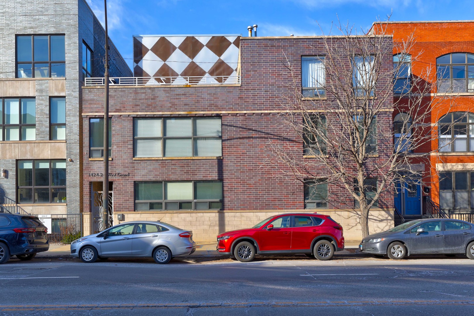 1424 W Grand Avenue Unit: 1