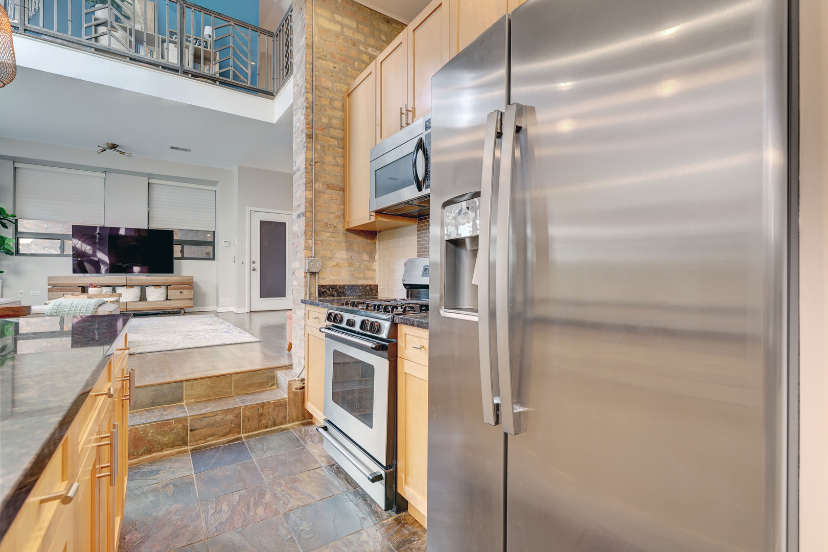 1424 W Grand Avenue Unit: 1
