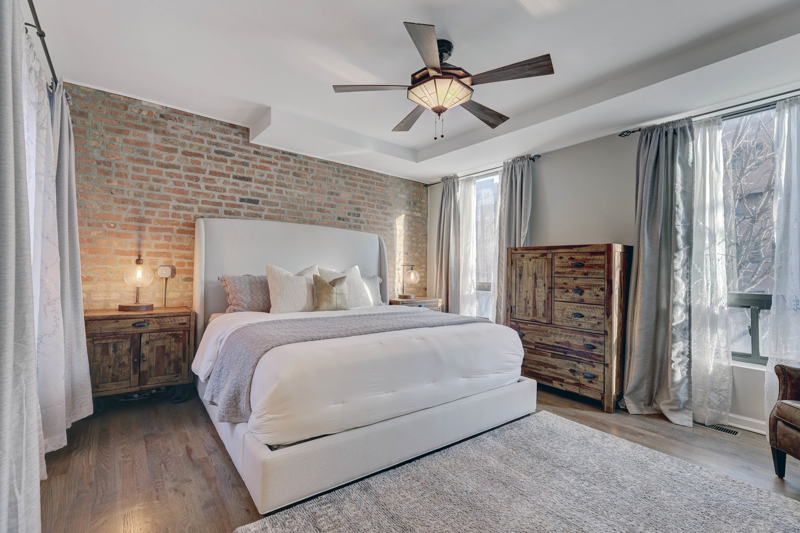 1424 W Grand Avenue Unit: 1