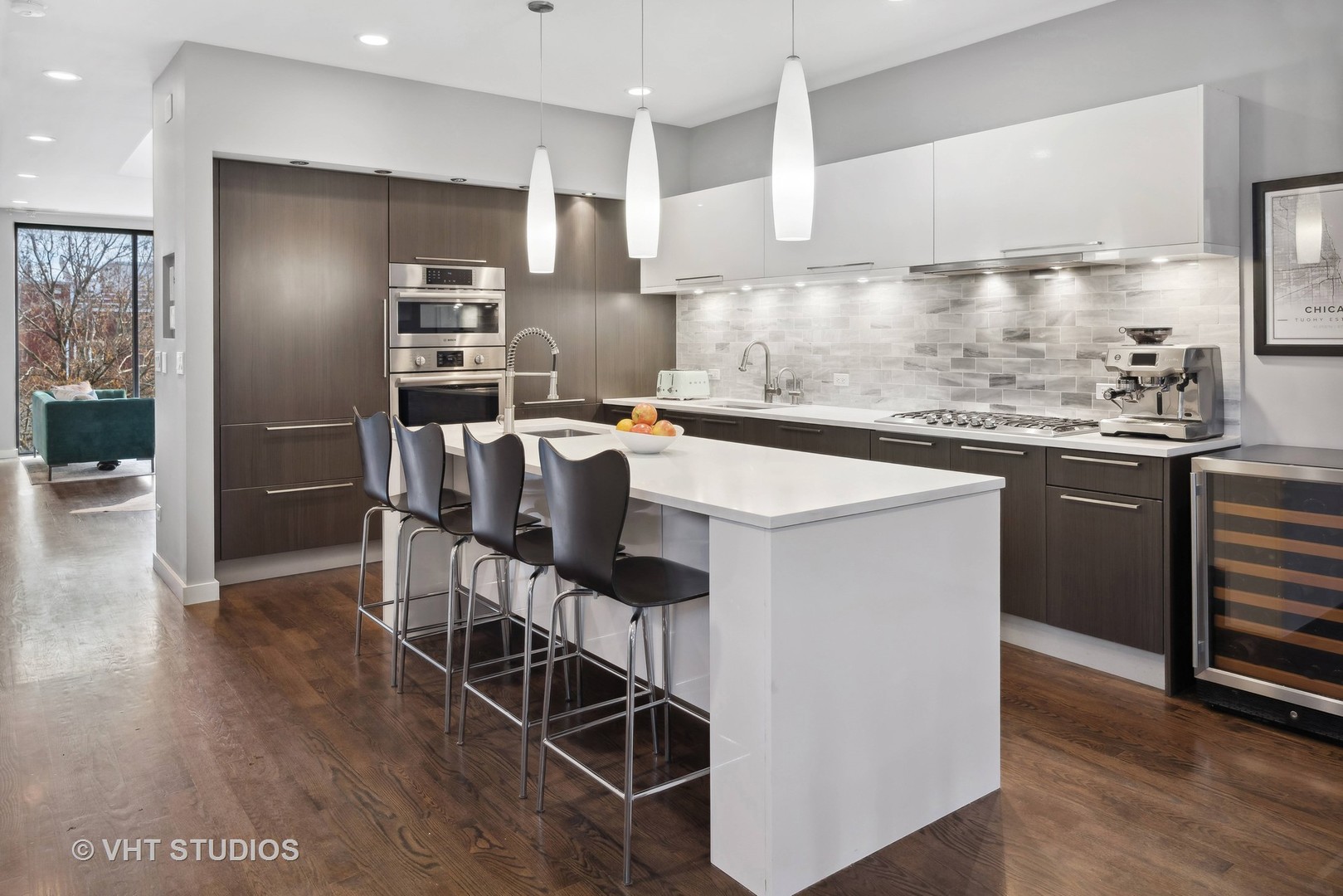 2320 N Hamilton Avenue Unit: 2