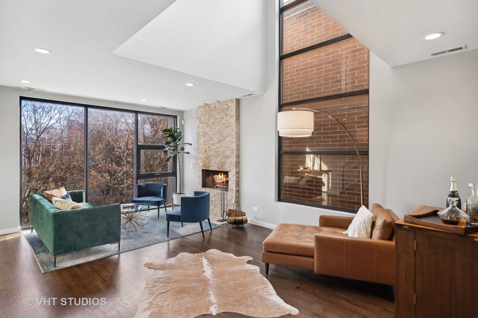 2320 N Hamilton Avenue Unit: 2