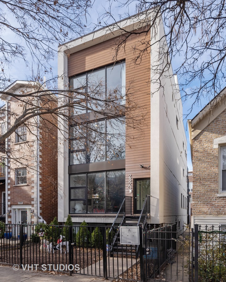 2320 N Hamilton Avenue Unit: 2