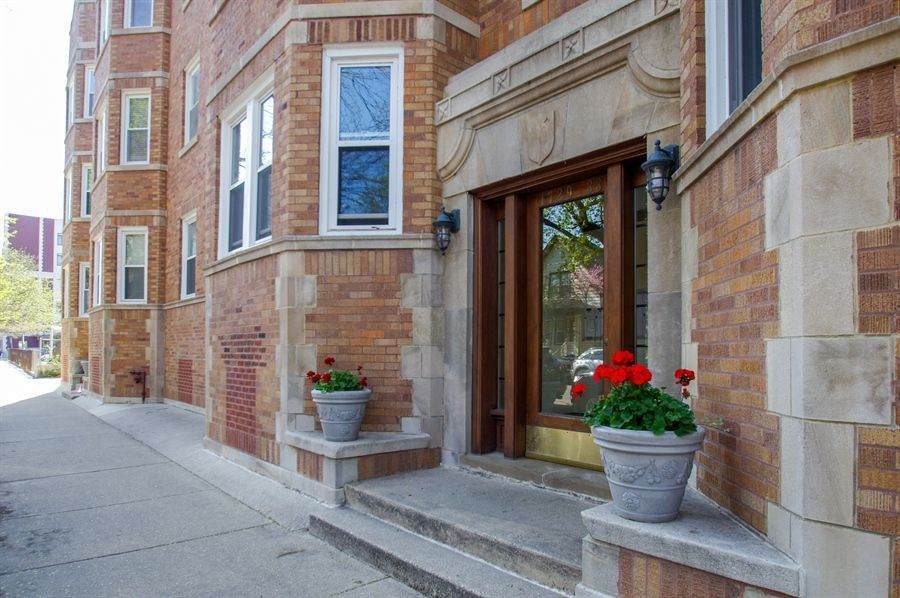 1733 W Winnemac Avenue Unit: 3