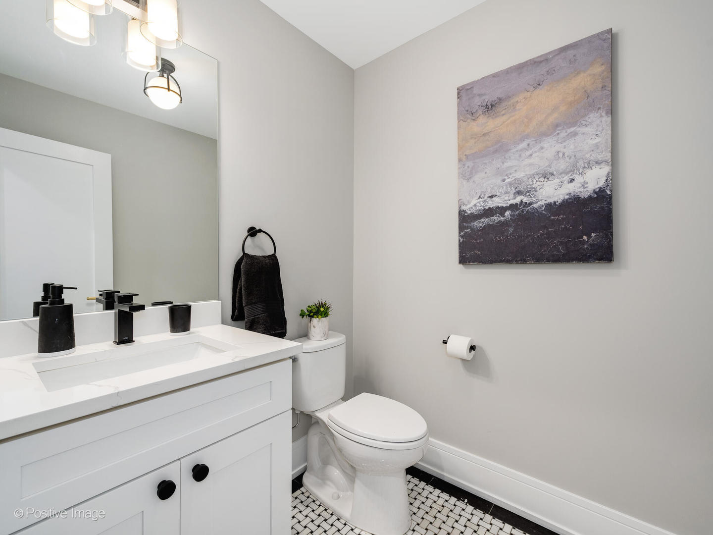 2520 W WILSON Avenue