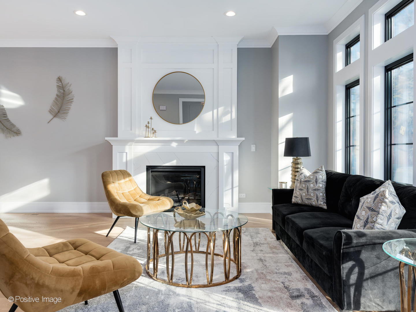 2520 W WILSON Avenue