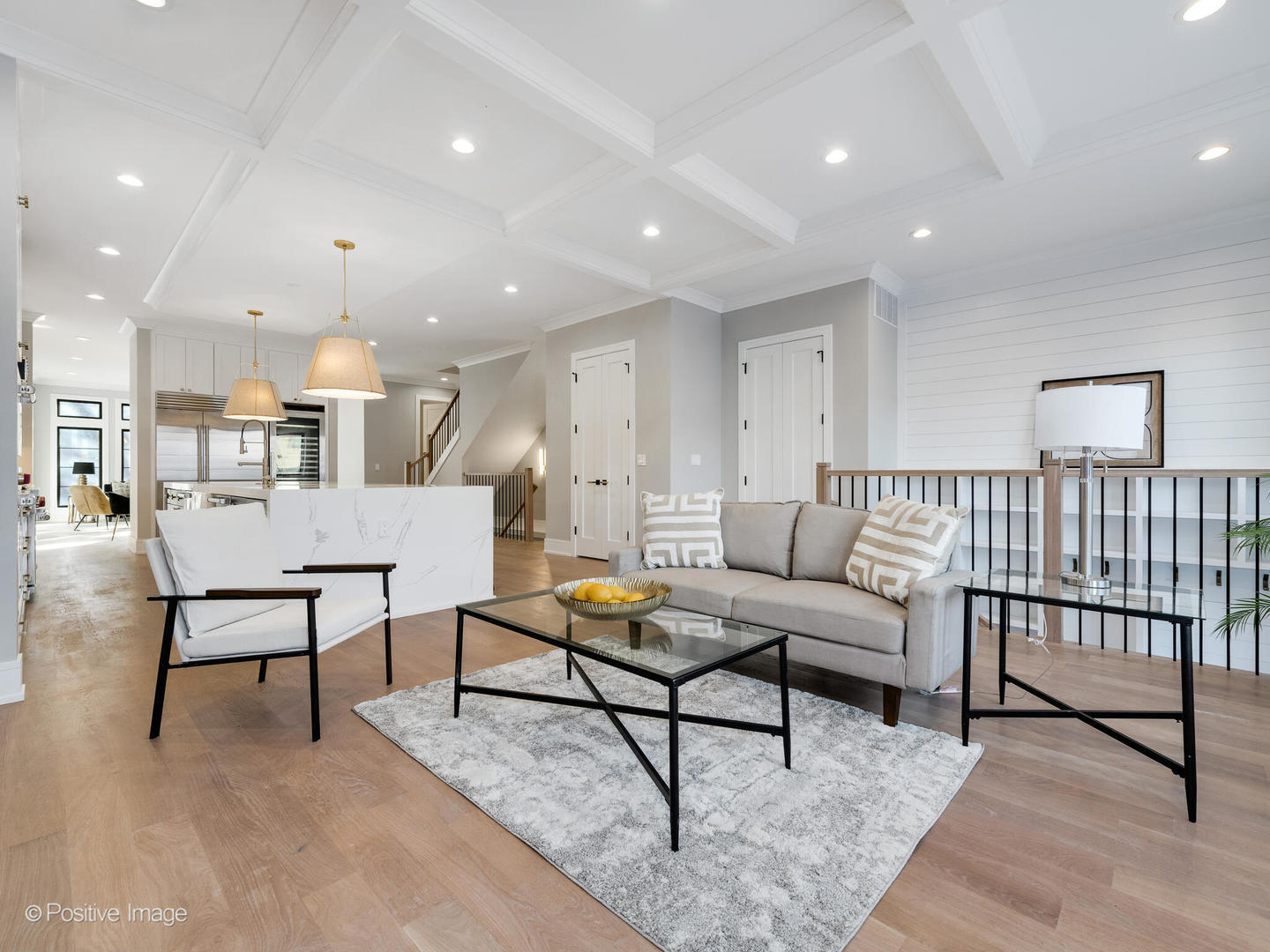 2520 W WILSON Avenue