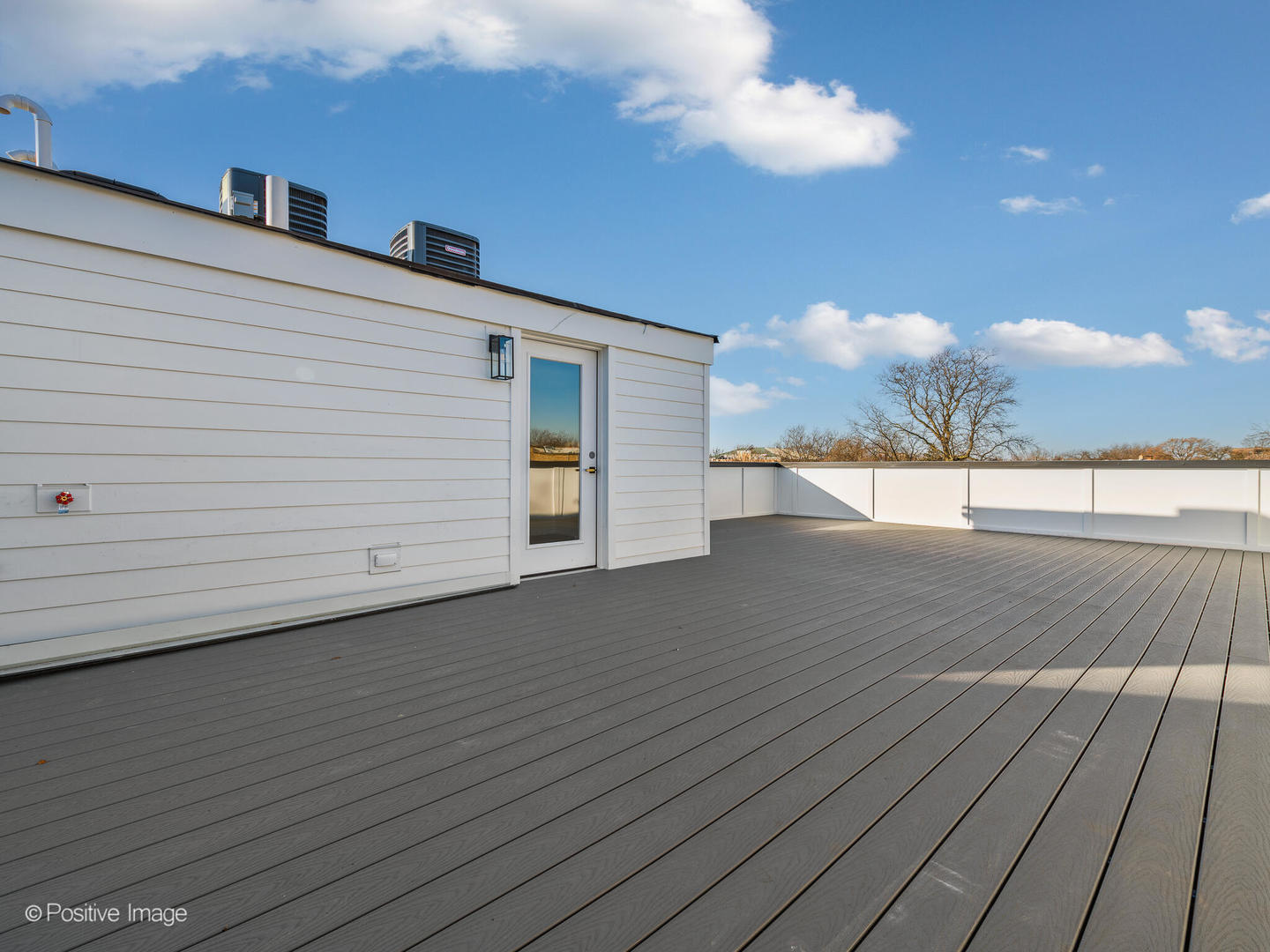 2520 W WILSON Avenue